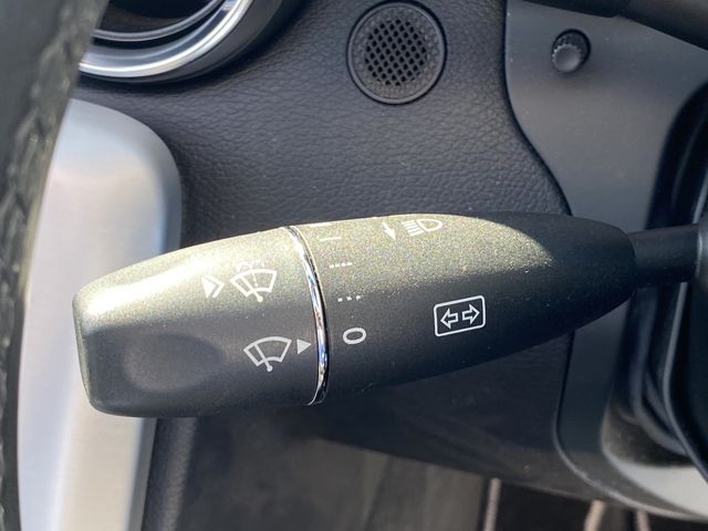 MERCEDES BENZ SLK CL 2012 Image 31