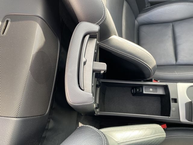 MERCEDES BENZ SLK CL 2012 Image 31