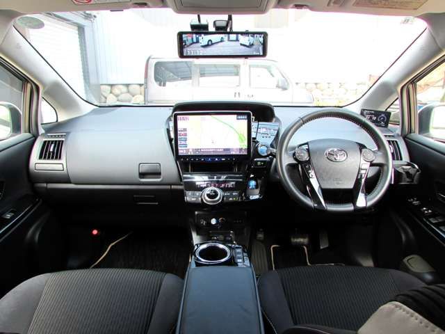 TOYOTA PRIUS ALPHA 2016 Image 31