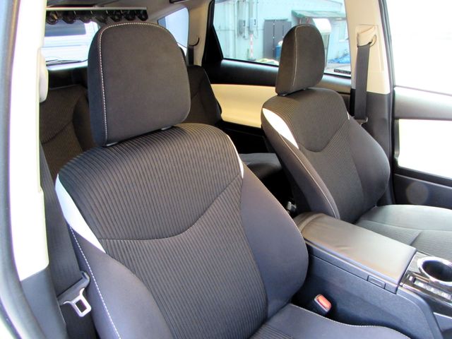 TOYOTA PRIUS ALPHA 2016 Image 31