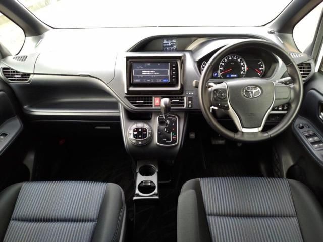 TOYOTA NOAH 2015 Image 31