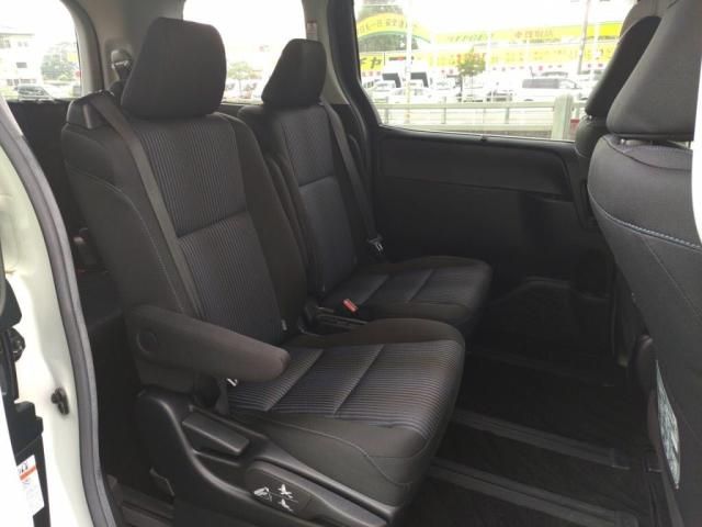 TOYOTA NOAH 2015 Image 31