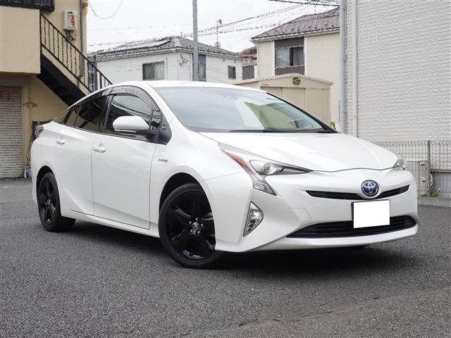 TOYOTA PRIUS 2018 Image 31