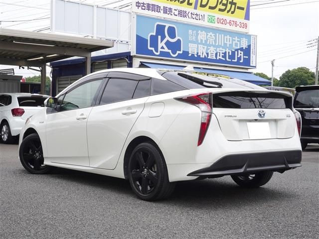 TOYOTA PRIUS 2018 Image 31