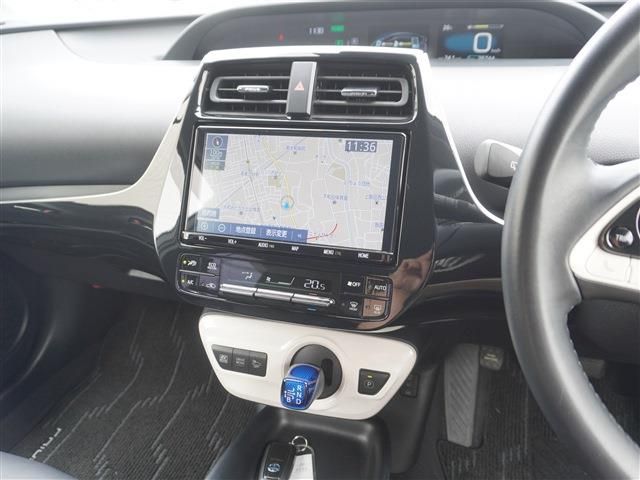 TOYOTA PRIUS 2018 Image 31