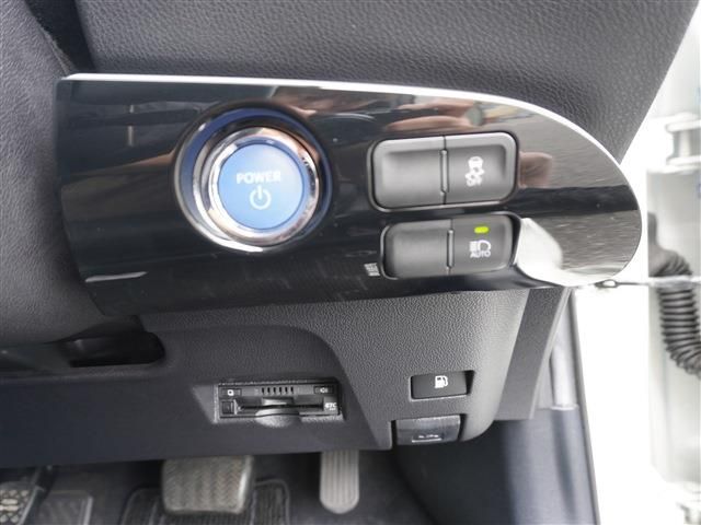 TOYOTA PRIUS 2018 Image 31