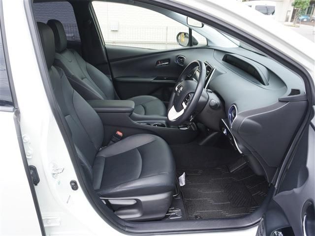 TOYOTA PRIUS 2018 Image 31