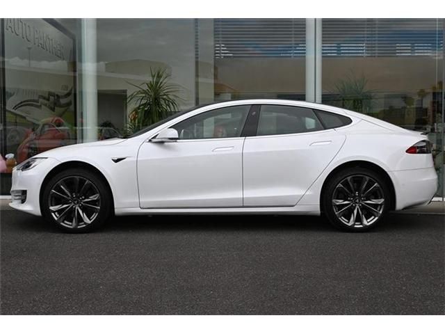 TESLA MODEL S 2018 Image 31