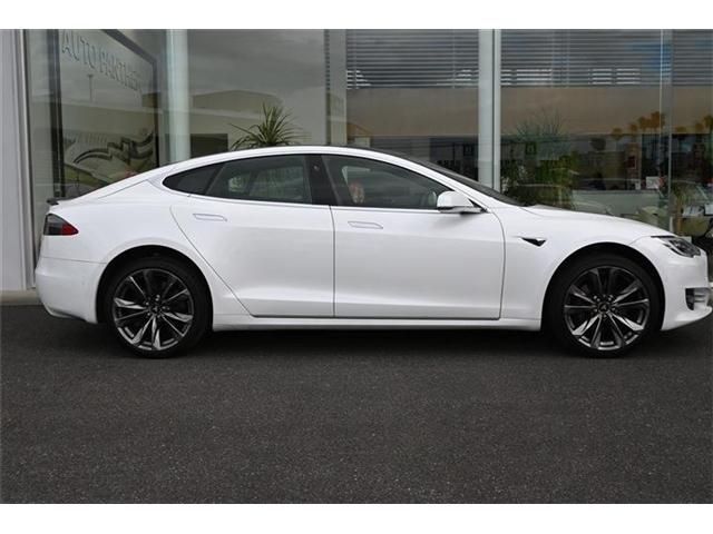 TESLA MODEL S 2018 Image 31