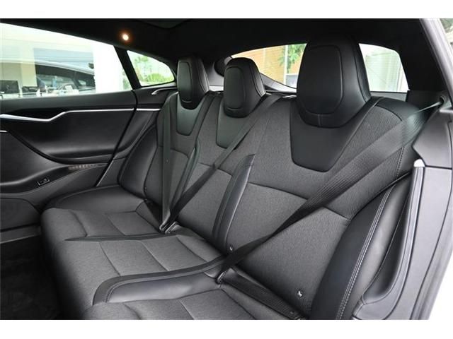 TESLA MODEL S 2018 Image 31