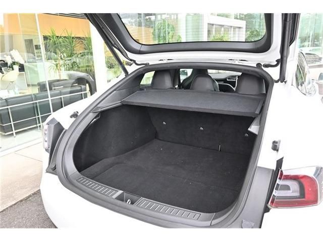 TESLA MODEL S 2018 Image 31