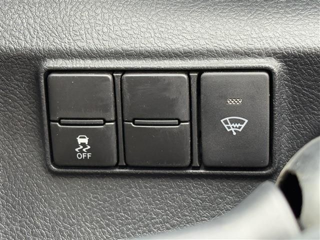 TOYOTA SIENTA 4WD 2017 Image 31