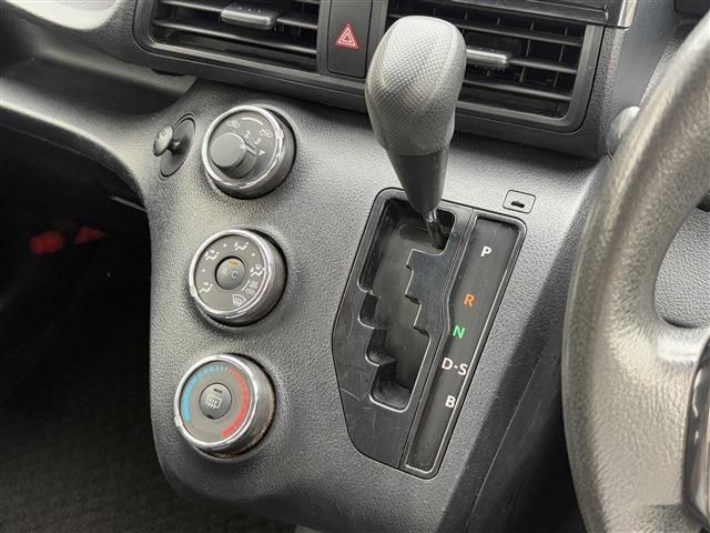 TOYOTA SIENTA 4WD 2017 Image 31