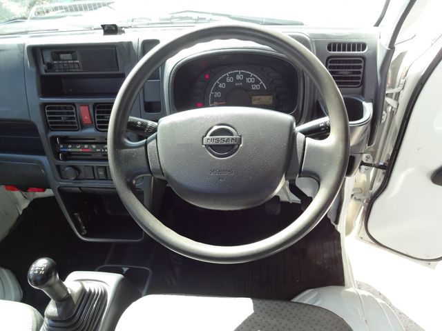 NISSAN NT100 CLIPPER 4WD 2018 Image 31