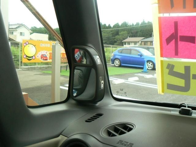 HONDA N BOX 2015 Image 31