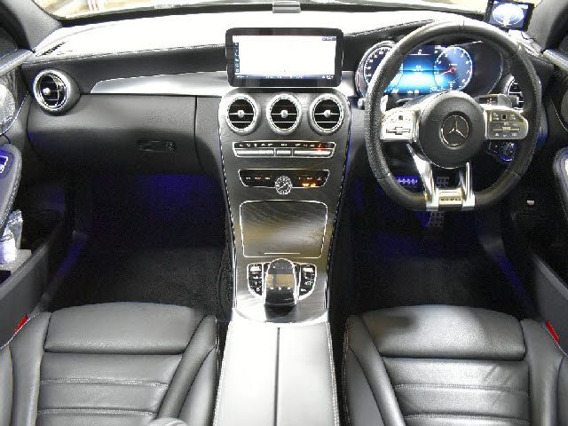 MERCEDES BENZ MERCEDES AMG C CLASS 2019 Image 31