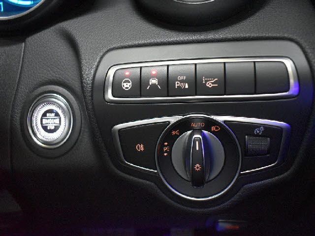 MERCEDES BENZ MERCEDES AMG C CLASS 2019 Image 31