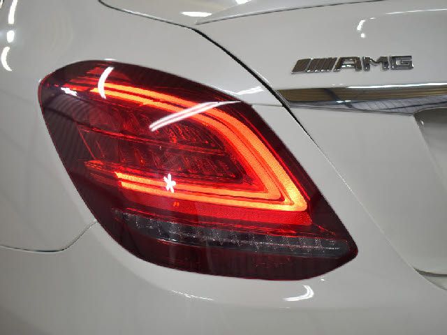 MERCEDES BENZ MERCEDES AMG C CLASS 2019 Image 31