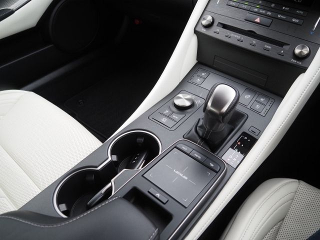 TOYOTA LEXUS RC350 2022 Image 31