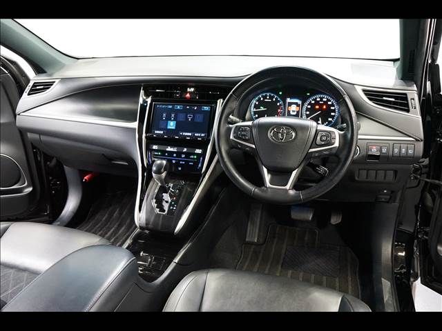 TOYOTA HARRIER 2WD 2017 Image 31