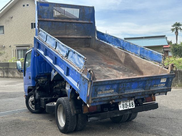 ISUZU  2013 Image 31