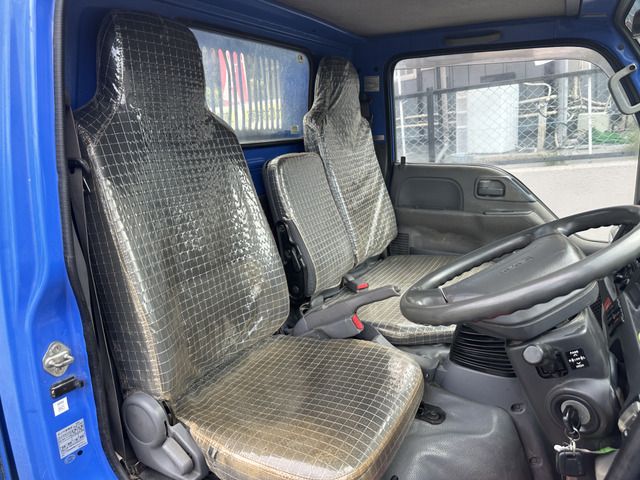 ISUZU  2013 Image 31