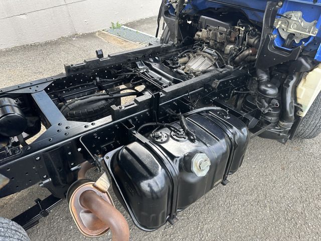 ISUZU  2013 Image 31