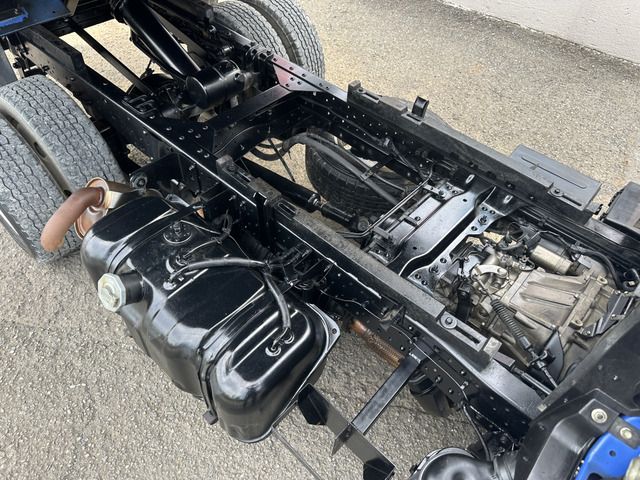 ISUZU  2013 Image 31