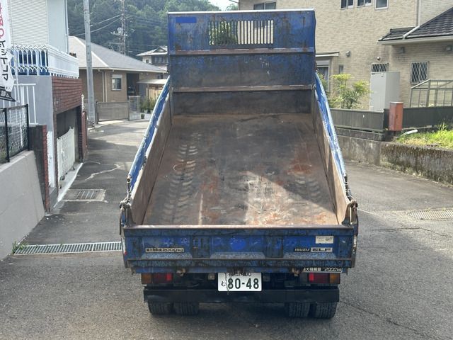 ISUZU  2013 Image 31