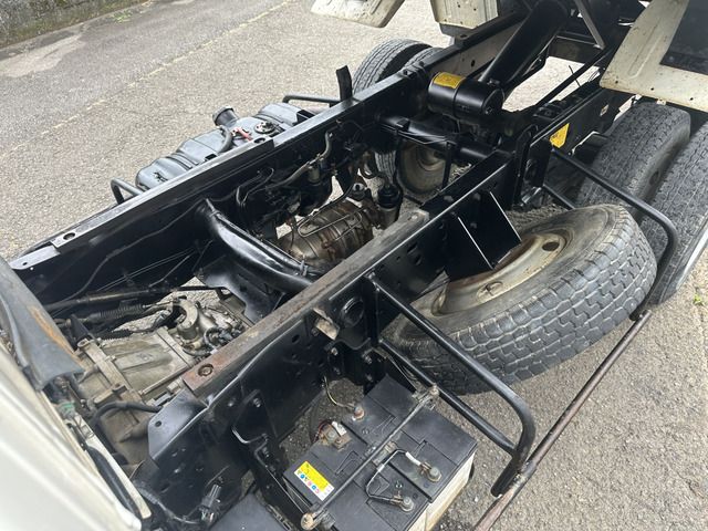 ISUZU  2011 Image 31