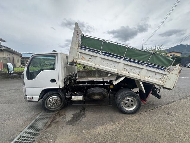 ISUZU  2011 Image 31