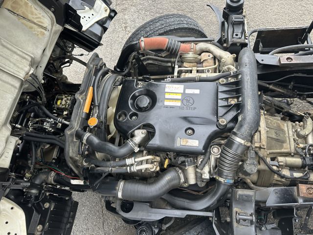 ISUZU  2011 Image 31