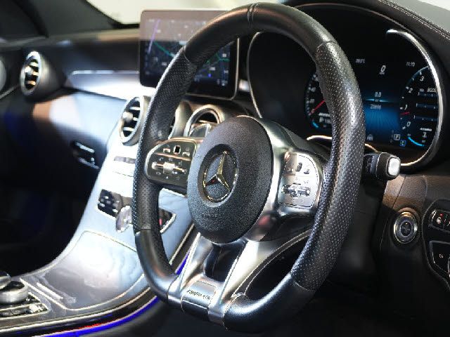 MERCEDES BENZ MERCEDES AMG C CLASS 2018 Image 31