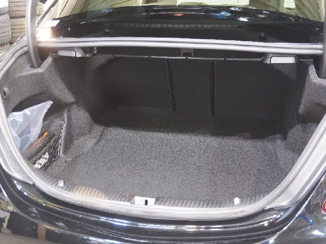 MERCEDES BENZ MERCEDES AMG C CLASS 2018 Image 31