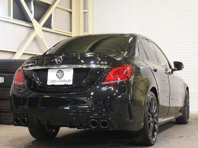 MERCEDES BENZ MERCEDES AMG C CLASS 2018 Image 31