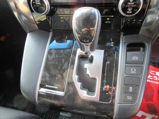 TOYOTA VELLFIRE 2019 Image 31