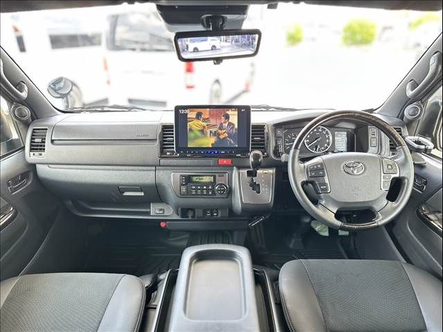 TOYOTA HIACE VAN 2WD 2024 Image 31