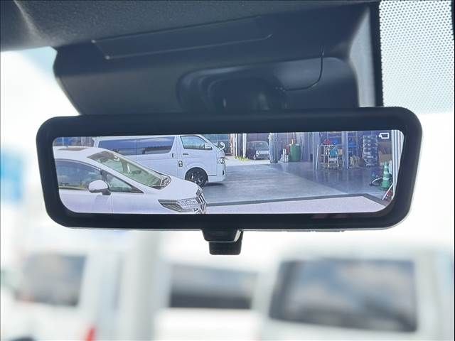 TOYOTA HIACE VAN 2WD 2024 Image 31