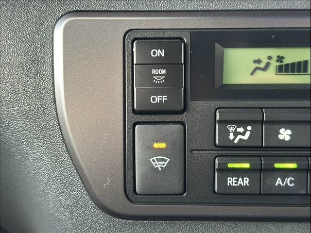 TOYOTA HIACE VAN 2WD 2024 Image 31