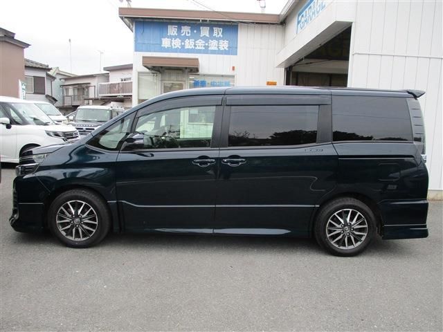 TOYOTA VOXY 2014 Image 31