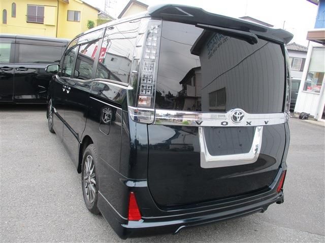 TOYOTA VOXY 2014 Image 31