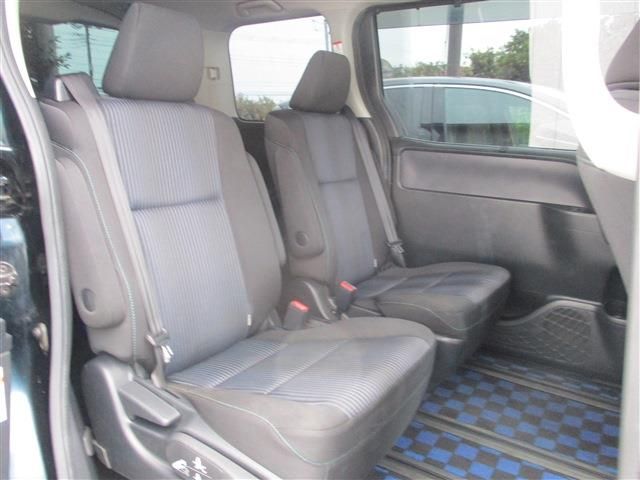 TOYOTA VOXY 2014 Image 31