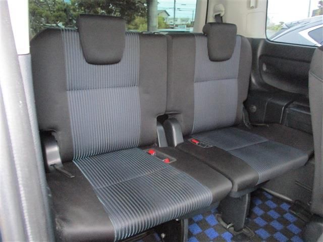 TOYOTA VOXY 2014 Image 31