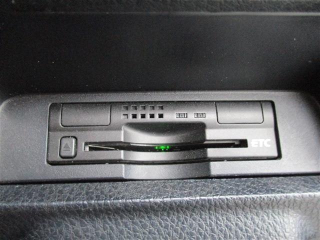 TOYOTA VOXY 2014 Image 31