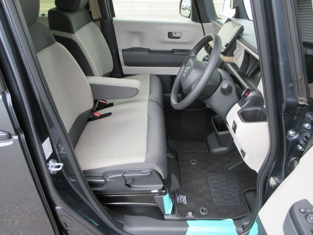 HONDA N BOX 4WD 2025 Image 31