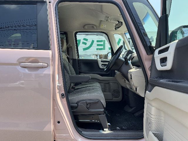 HONDA N BOX 2020 Image 31