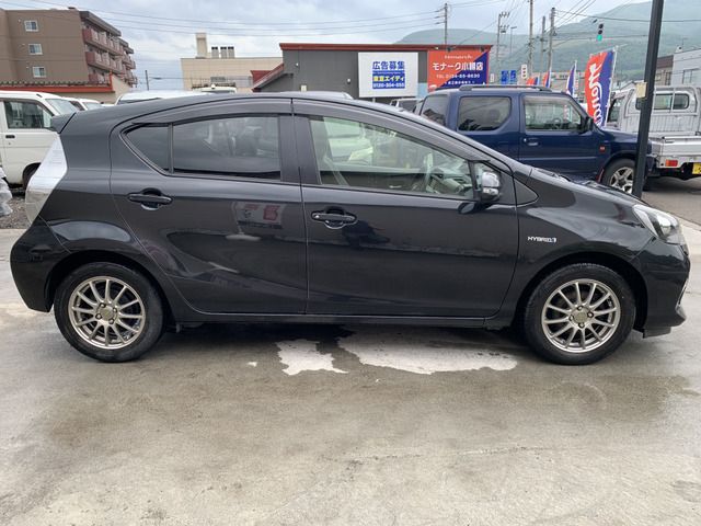 TOYOTA AQUA 2014 Image 31