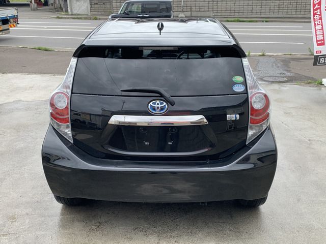 TOYOTA AQUA 2014 Image 31