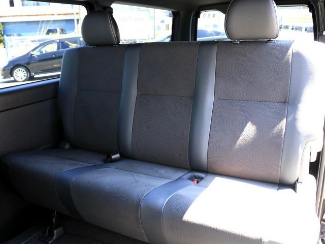 TOYOTA HIACE VAN 4WD 2023 Image 31