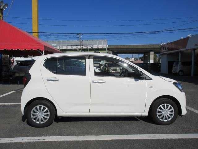 DAIHATSU MIRA E:S 2017 Image 31